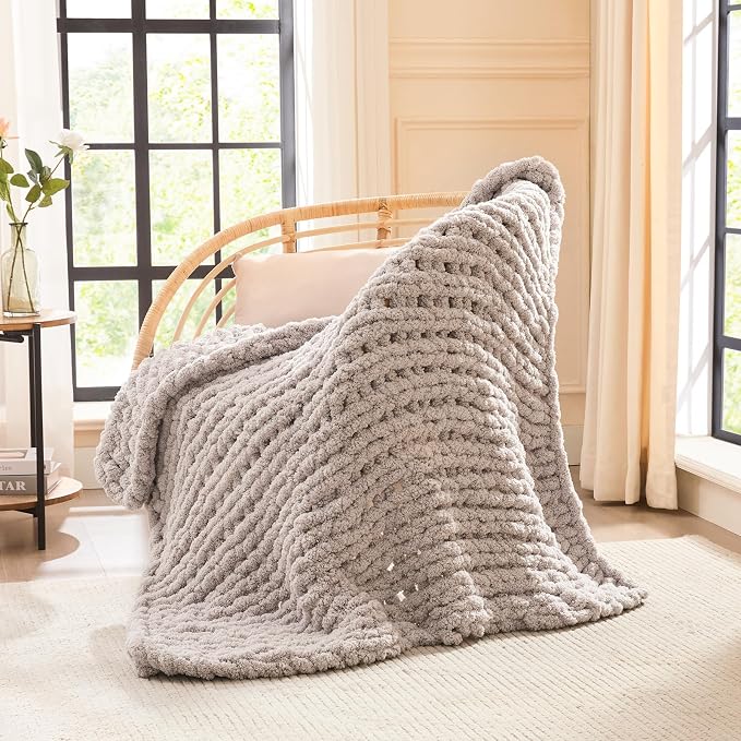 L'AGRATY Chunky Knit Throw Blanket for Couch, 40'' x 50'' Knit Throw, Grey | Handmade Chenille Crochet Blanket for Sofa Bed, Thick Cable Knitted Blankets for Room Home Decor, Birthday Gift for Women Mom