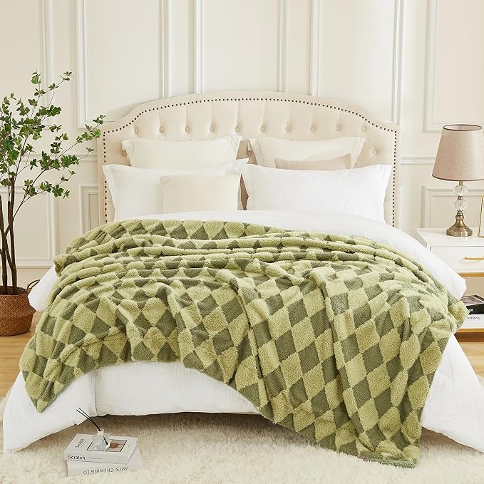 PU MEI Luxury Faux Fur Rabbit Fur Throw Blanket Sage Green 60"*80",Soft Plush Reversible Sherpa Blankets,Twin Fuzzy Blanket Thick Throws for Bed,Comfy Bedding Accent Blankets for Sofa Couch Chair