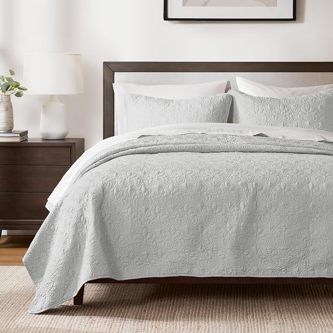 Madison Park Luxurious Cotton Damask Quilt Set, 3PC King/Cal King Bed Set | All Season, Lightweight Stitching Coverlet Bedspread Bedding Stitching with Shams, Grey