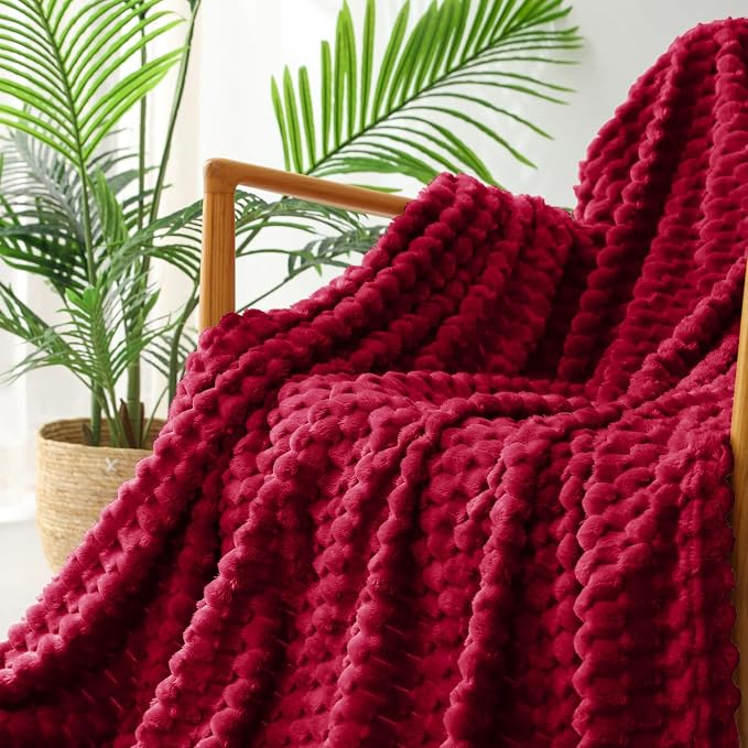 Exclusivo Mezcla 3D Fleece Queen Size Blanket for Bed, Deep Red | Extra Soft Fuzzy Plush Lightweight Bed Blankets, Cozy Fluffy Decorative Blankets for All Seasons, 90x90 Inches