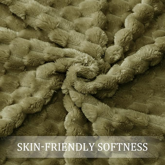 Exclusivo Mezcla 3D Fleece Queen Size Blanket for Bed, Olive Green | Extra Soft Fuzzy Plush Lightweight Bed Blankets, Cozy Fluffy Decorative Blankets for All Seasons, 90x90 Inches