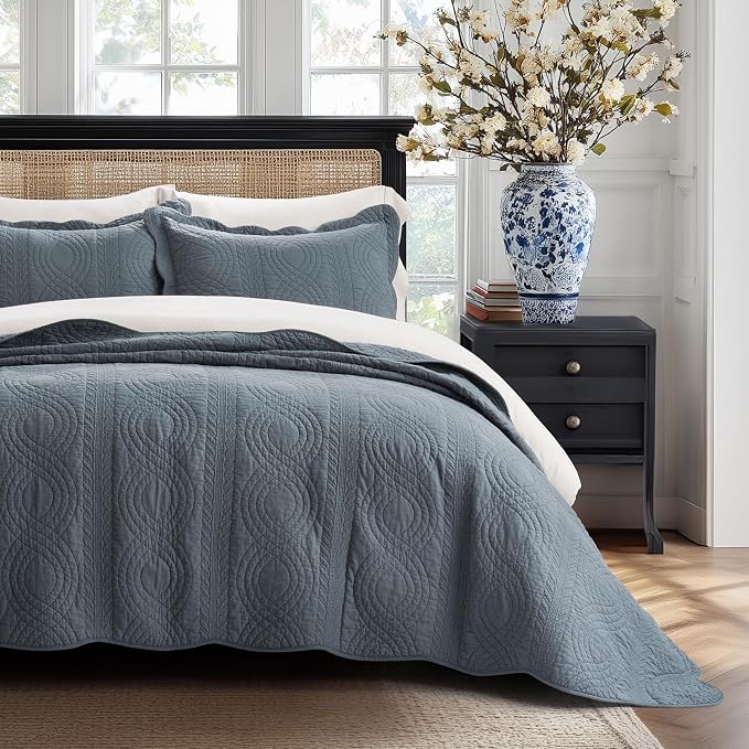 100% Cotton Scallop Quilt Set, King Size, Stormy Blue | Scalloped Border, Timeless Chic Aesthetic, All-Season Comfort, Perfect French Country Bedroom Decor, 3 Piece Set with 2 Shams