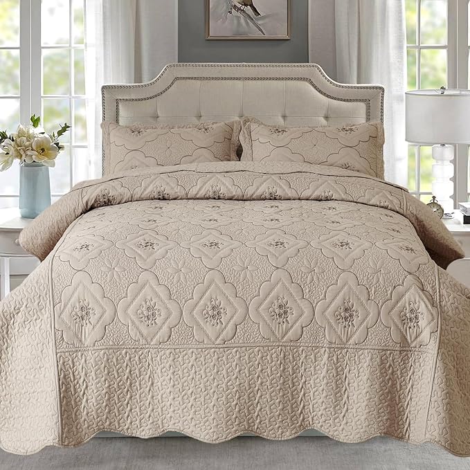 Cmfshape Oversized Floral Embroidery Quilt Set,3 Pieces Super King Quilt Bedding Set,Classic Diamond Pattern Quilt,Ultra Soft Lightweight Reversible Bedspread Coverlet for All Season(Taupe,120"x128")