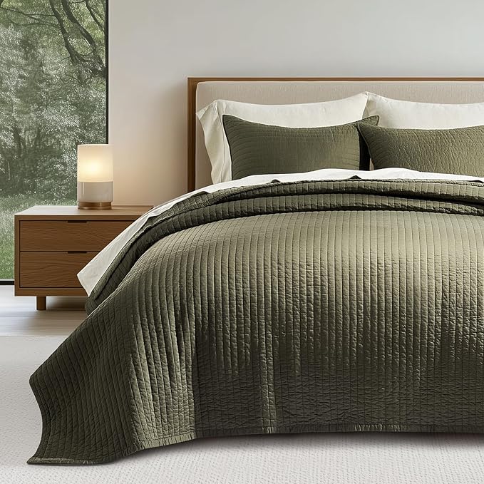 EVERGRACEHOME Cotton Sateen Quilt Set, Queen Size, Olive Green | 100% Cotton, Channel Stitch Coverlet Bedspread, Pre-Washed Lightweight Soft Bedding Set for All Season, 3 Piece, with 2 Shams