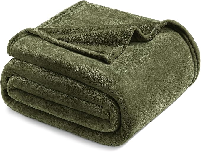 Exclusivo Mezcla Soft Fleece Blanket Twin Size for Bed, Olive Green | 60x80 Inches, Double-Sided Brushed Flannel, Lightweight Plush Cozy Blanket for Home Decor, All Season, Machine Washable