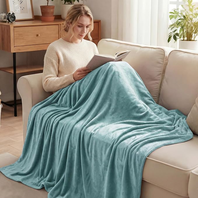 Exclusivo Mezcla Soft Fleece Throw Blanket for Couch, Celadon | 50x60 Inches, Double-Sided Brushed Flannel, Lightweight Plush Cozy Blanket for Home Decor, All Season, Machine Washable
