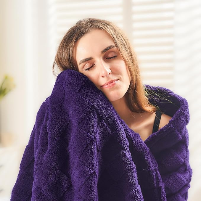 NEWCOSPLAY 3D Checkered Flannel Throw Blanket, Purple Checkered, 50"x70" | Super Soft Cute Lightweight Decorative Premium Silky Fleece Blanket for Couch Sofa Bed, Gift for Women Men, All Season Use