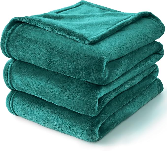 BEDELITE Fleece Blanket Soft Plush Twin Size Blanket Emerald Green 60"x80" | Ultra Soft Fleece, Plush Microfiber, Lightweight Warmth, All Season Comfort, Fade Resistant, Machine Washable, Couch Sofa Bed