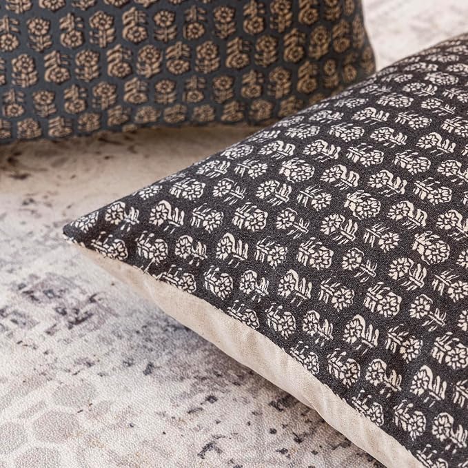 Foindtower Set of 2 Decorative Neutral Floral Print Throw Pillow Covers Vintage Accent Farmhouse Cushion Covers Boho Home Decor for Sofa Couch Chair Bedroom Living Room,18×18 Inch,Black