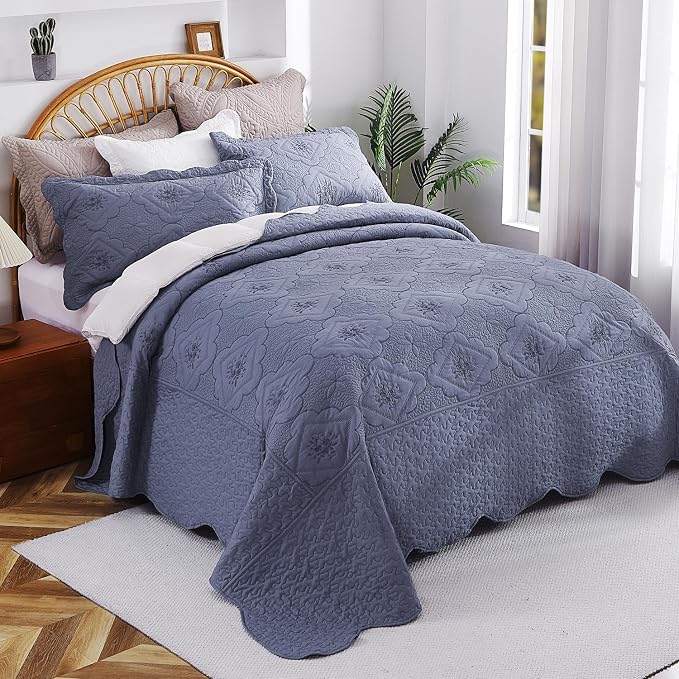Cmfshape Oversized Floral Embroidery Quilt Set,3 Pieces Super King Quilt Bedding Set,Classic Diamond Pattern Quilt,Ultra Soft Lightweight Bedspread Coverlet for All Season(Bluish Grey,120"x128")