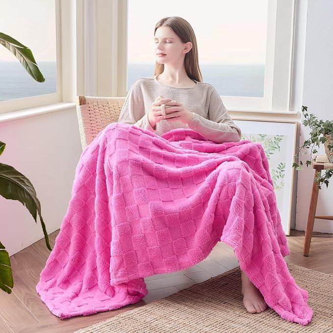 NEWCOSPLAY 3D Checkered Flannel Throw Blanket, Hot Pink Checkered, 50"x70" | Super Soft Cute Lightweight Decorative Premium Silky Fleece Blanket for Couch Sofa Bed, Gift for Women Men, All Season Use