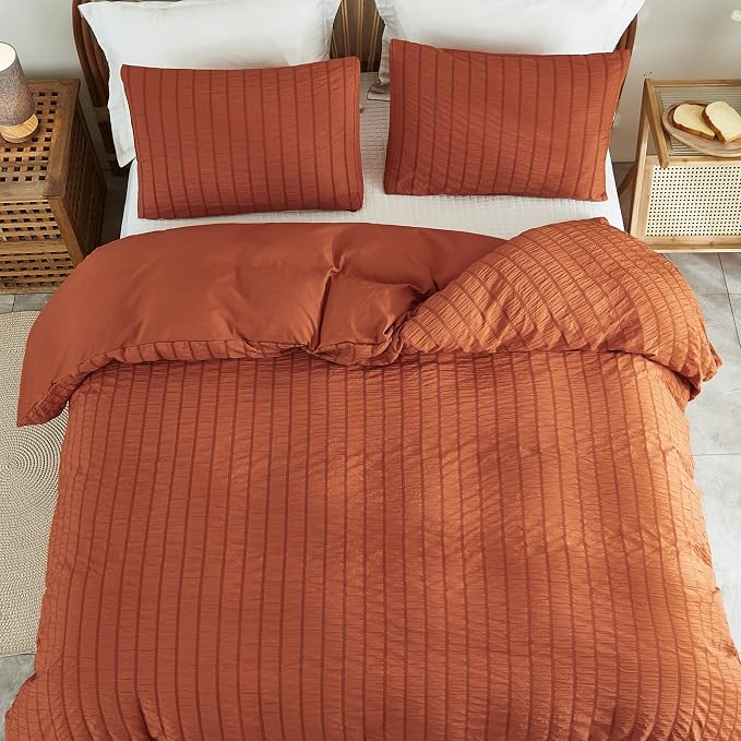 AveLom Terracotta Seersucker Duvet Cover Set Queen Size (90 x 90 inches), 3 Pieces (1 Duvet Cover + 2 Pillow Cases), Ultra Soft Washed Microfiber, Textured Duvet Cover with Zipper Closure, Corner Ties
