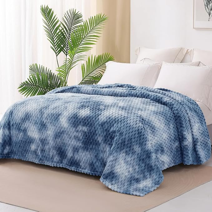 Exclusivo Mezcla 3D Fleece Twin Size Blanket for Bed, Tie-dye Blue | Extra Soft Fuzzy Plush Lightweight Bed Blankets, Cozy Fluffy Decorative Blankets for All Seasons, 90x66 Inches