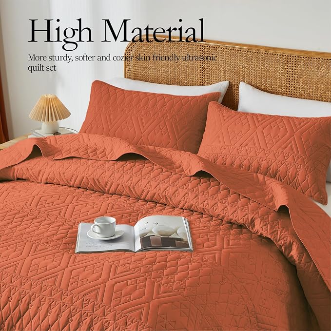 akkialla Full/Queen Size Quilt Bedding Set,Burnt Orange Lightweight Microfiber Soft Bedspread,Modern Style Geoetric Pattern Coverlet Set for All Seasons,3 Piece(1 Quilt,2 Pillow Shams)