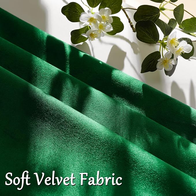 GIGIZAZA Green Velvet Pillow Covers 20x20 Decorative Pillows Pack of 2 | Throw Pillows for Couch Sofa,280gsm Soft Textured Fabric,Modern Square Pillowcases,Luxury Cushion Covers
