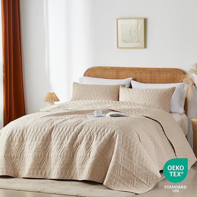 akkialla Full/Queen Size Quilt Bedding Set,Beige Lightweight Microfiber Soft Bedspread,Modern Style Geoetric Pattern Coverlet Set for All Seasons,3 Piece(1 Quilt,2 Pillow Shams)