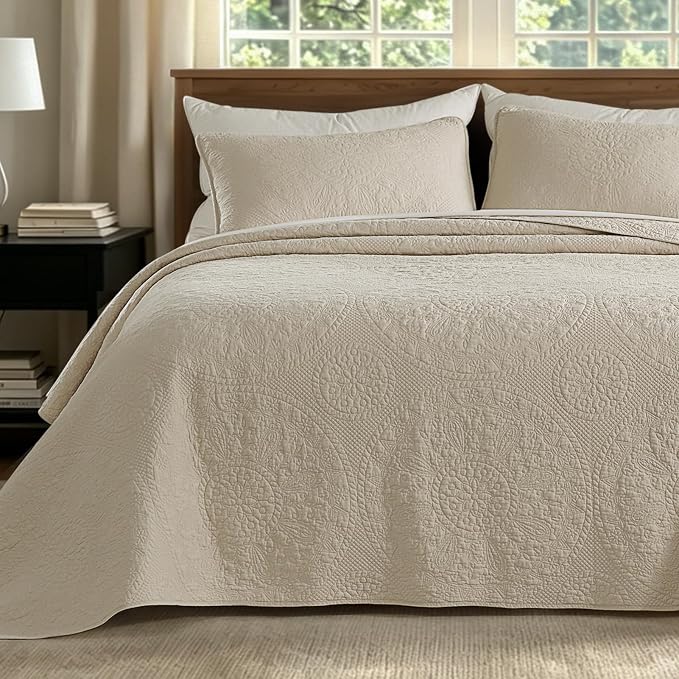 GOONE 100% Cotton Oversized King Quilt Set 112"x106" Light Beige | Lightweight Breathable Oversized Bedspread Coverlet for Summer, Farmhouse Stitched Medallion Pattern Bedding Set with 2 Shams