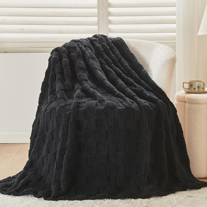 NEWCOSPLAY 3D Checkered Flannel Twin Blanket, Black Checkered, 60"x80" | Super Soft Cute Lightweight Decorative Premium Silky Fleece Blanket for Couch Sofa Bed, Gift for Women Men, All Season Use
