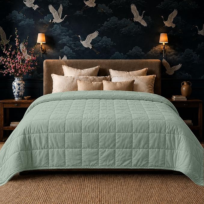 HomeSmart King Size Weighted Blanket 20 lbs, Also Fits California King Beds | Comforting Light Pressure Weight, Generous Overhang, Evenly Distributed Weight, Breathable Soft Fabric, Machine Washable