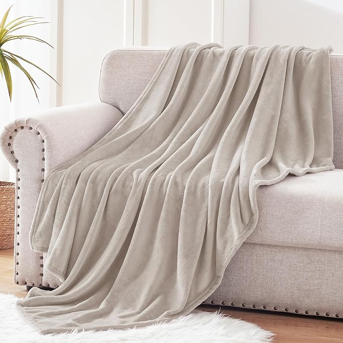 Exclusivo Mezcla Soft Large Fleece Throw Blanket for Couch, Camel | 50x70 Inches, Double-Sided Brushed Flannel, Lightweight Plush Cozy Blanket for Home Decor, All Season, Machine Washable