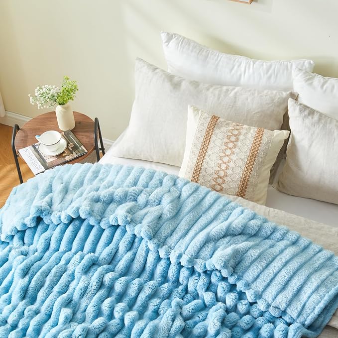 NEWCOSPLAY Fleece Ribbed Cozy Queen Blanket for Couch, Blue, 90"x90" | Premium Silky Flannel Blanket, Soft Lightweight Fluffy Throw Blanket for Bed Sofa Decor, Gift for All Season Use