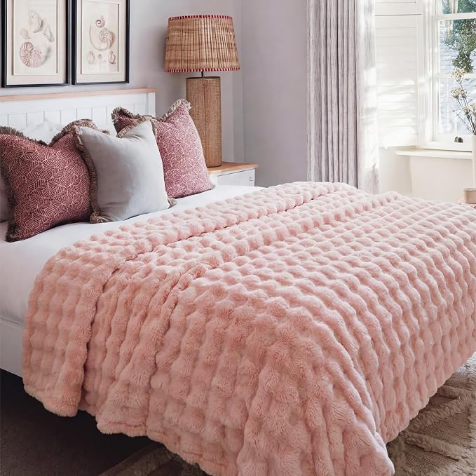 Bedsure 3D Fleece Bubble Blanket - GentleSoft Pink Full Blanket for Bed Sofa Room Decor - Luxury Soft Cozy Gifts for Women, Lightweight, All Seasons, Pink, 84"×90"