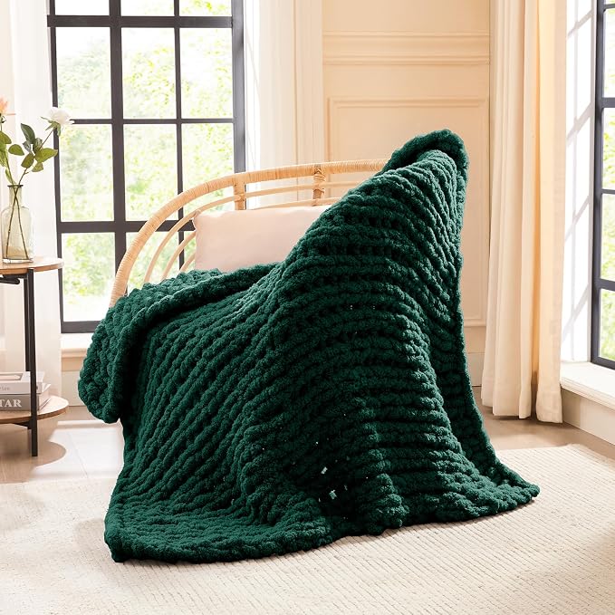 L'AGRATY Chunky Knit Throw Blanket for Couch, 40 x 50 Inches, Olive Green | Handmade Chenille Crochet Blanket for Sofa Bed, Thick Cable Knitted Blankets for Room Home Decor, Birthday Gift for Women Mom