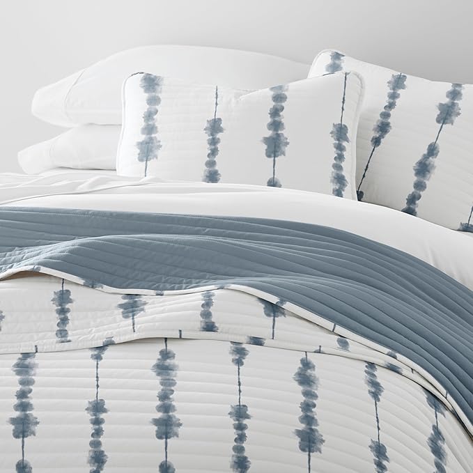 Merit Linens Soft Quilt Coverlet Bedding Set - Pattern/Solid Reversible - Full/Queen Navy