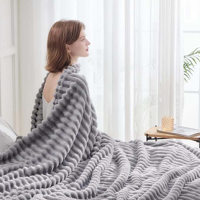 NEWCOSPLAY Fleece Ribbed Cozy Queen Blanket for Couch, Light Grey, 90"x90" | Premium Silky Flannel Blanket, Soft Lightweight Fluffy Throw Blanket for Bed Sofa Decor, Gift for All Season Use