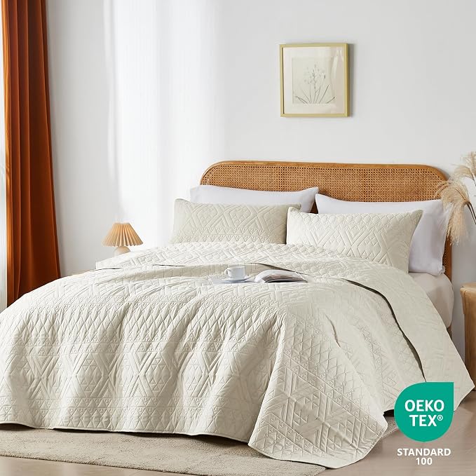 akkialla Twin Quilt Set, Boho Style in a Solid Color, Cream Lightweight Microfiber Bedspread, Soft and Breathable Coverlet for All Seasons, 2-Piece Bedding Set (1 Quilt, 1 Pillow Sham)