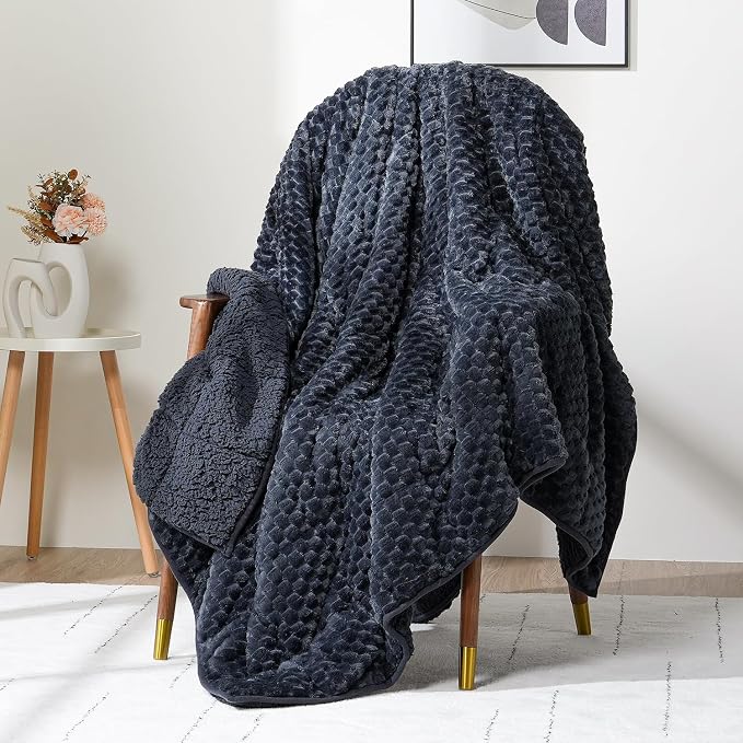Fleece Weighted Blanket for Adults 60" x 80" 20lbs Fuzzy Blankets Grey-blue | Soft Queen Size Sherpa Weighted Blankets, 3D Imitation Turtle Shell Warm Jacquard Flannel Heavy Blanket for Couch and Bed
