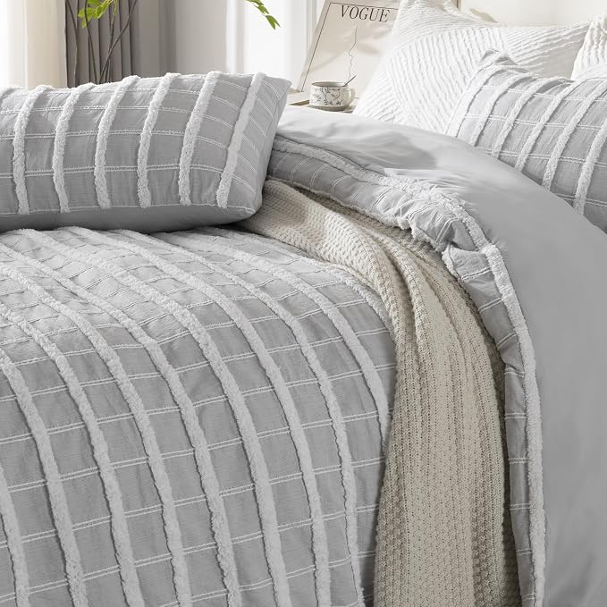 ROSE&RISY Tufted Queen Duvet Cover Set, 3 Pieces Soft & Comfortable Lightweight Textured Boho Embroidery Shabby Chic Bedding Set,Includes 1 Duvet Cover, 2 Pillow Cases (Grey Gingham,Queen)