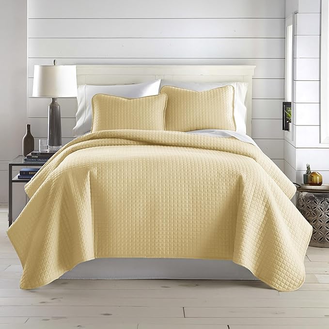 Southshore Fine Living, Inc. King Quilt Bedding Set, Soft, Lightweight Quilt, King Size Coverlet Sets with Shams, Pet Hair Resistant Bedding, Quilted Bedspread with 2 Pillow Shams, Gold Quilts