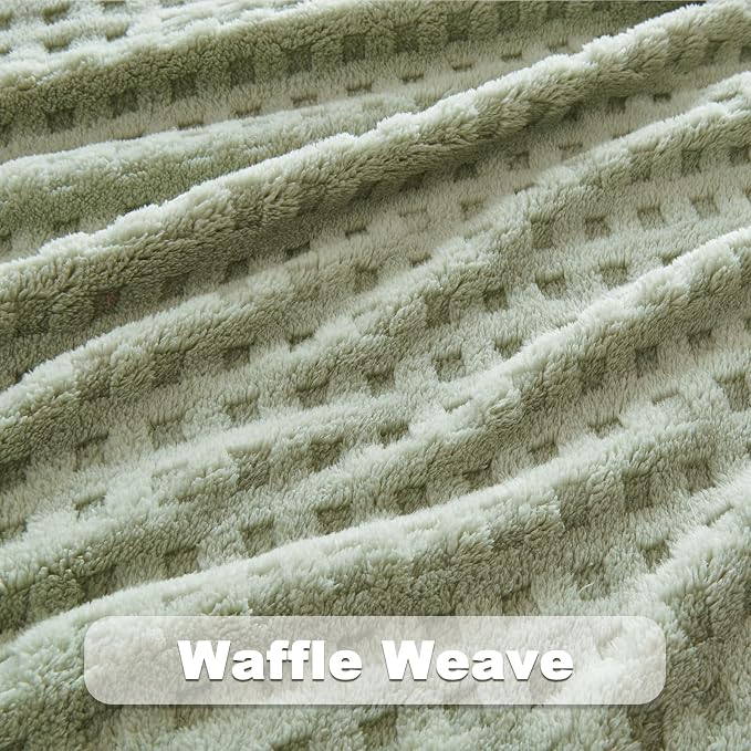 NEWCOSPLAY 3D Checkered Flannel Queen Blanket, Sage Green, 90"x90" | Super Soft Cute Lightweight Decorative Premium Silky Fleece Blanket for Couch Sofa Bed, Gift for Women Men, All Season Use