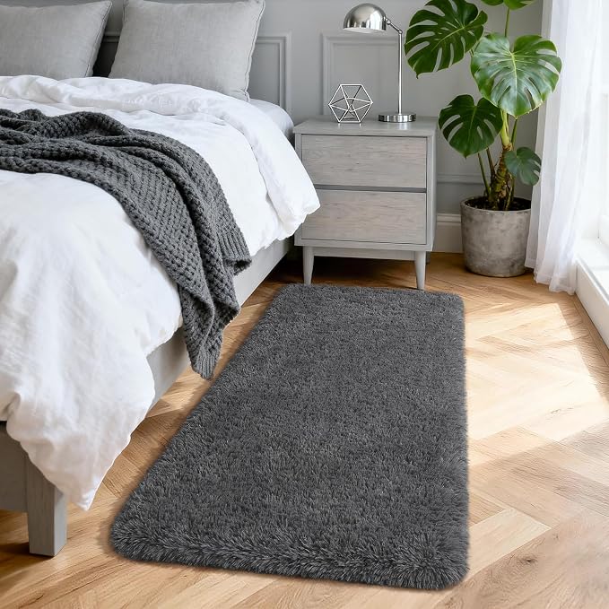 Fluffy Shaggy Small Area Rug, Dark Grey 2x4 Runner Rugs for Bedside Christmas Decor, Mini Fuzzy Plush Throw Rug, Soft Non-Slip Entryway Shag Catpet for Livingroom Holiday Home Aesthetic