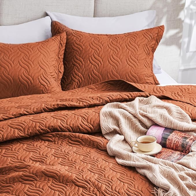 Love's cabin Twin Quilt Bedding Set Umber Bedspreads - Soft Bed Summer Lightweight Bedspread Comforter - Wave Pattern Bedding Coverlet for All Season - 2 Pieces (1 Quilt, 1 Pillow Sham)
