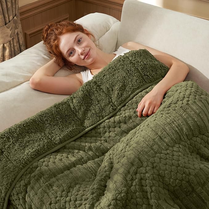 Sherpa Weighted Blankets for Adults, 60" x 80" 15 lbs Army Green | Queen Size Bed, Super Soft Fuzzy Heavy Throw Blankets for Better Sleep, Jacquard Knitted, Chunky Warm Fluffy, Glass Beads