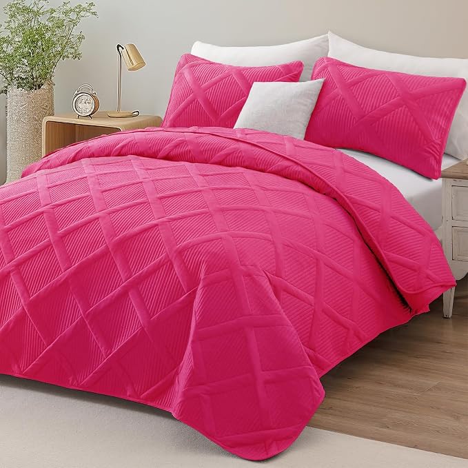 Exclusivo Mezcla Twin Size Quilt Set, Hot Pink | Soft Bedspreads with 1 Pillow Sham, Modern Striped Pattern, Lightweight Bedding Set Coverlets for All Seasons, 68x88 Inch