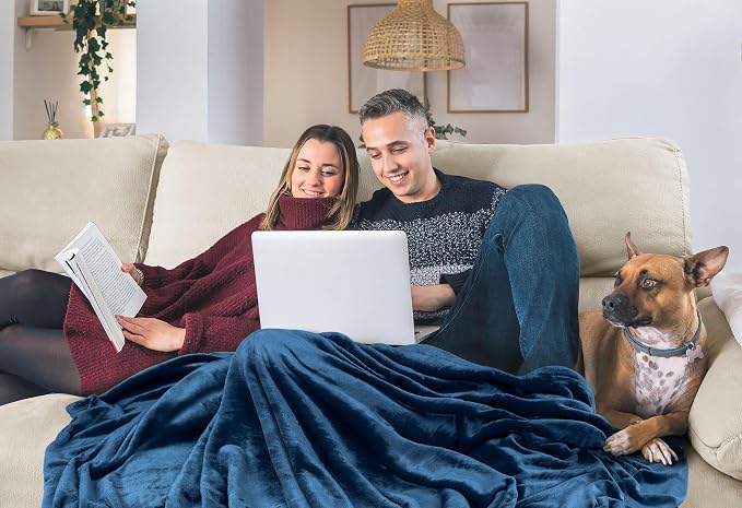 Utopia Bedding Soft Fleece Bed Blanket Twin Size Royal Blue (60x80 Inch) | Microfiber Plush Warm Lightweight Breathable Cozy Blanket Anti-Static, All Season Use, Gift for Women and Men