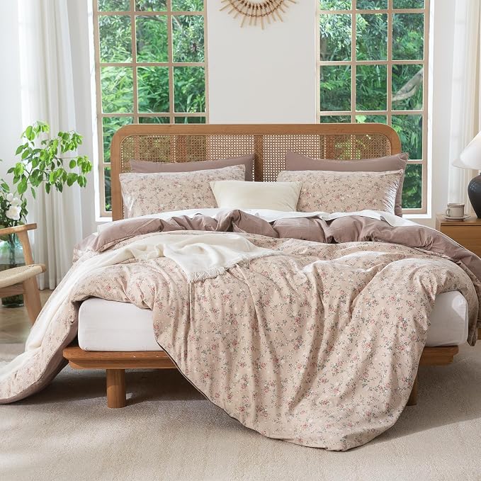 King Size Comforter Set Floral Soft 3 Pieces Chic Crinkle Gauze Fabric Garden Style Vintage Floral Print Botanical Comforter for All Seasons Luxury Warmth Comfy Breathable with 2 Pillowcases