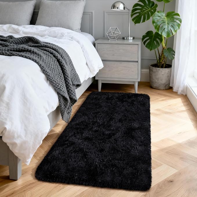 Fluffy Shaggy Small Area Rug, Black 2x4 Runner Rugs for Bedside Christmas Decor, Mini Fuzzy Plush Throw Rug, Soft Non-Slip Entryway Shag Catpet for Livingroom Holiday Home Aesthetic