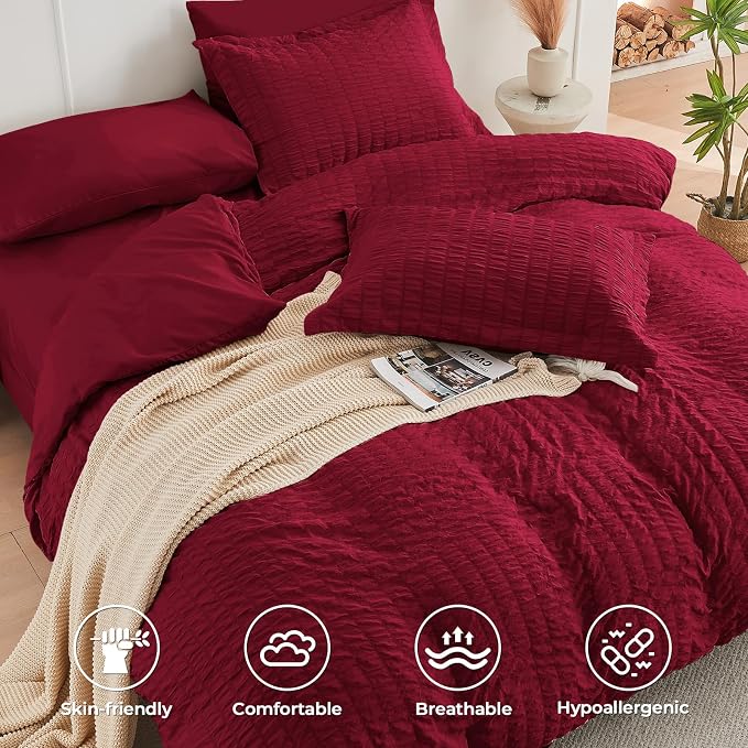 HYMOKEGE Burgundy Duvet Cover Queen Size, Ultra Soft 3-Piece Seersucker Duvet Cover Set with Zipper Closure, Soft Brushed Microfiber Bedding Set with 8 Corner Ties (90"x90", 2 Pillowshams)