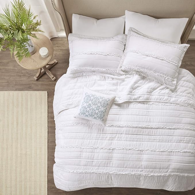 Madison Park Modern All-Season Breathable White Queen Quilt Set, 4pc | Down Alternative Bedding Set, Lightweight, Machine Washable, Easy Care, Cozy, Coverlet, Soft, Warm