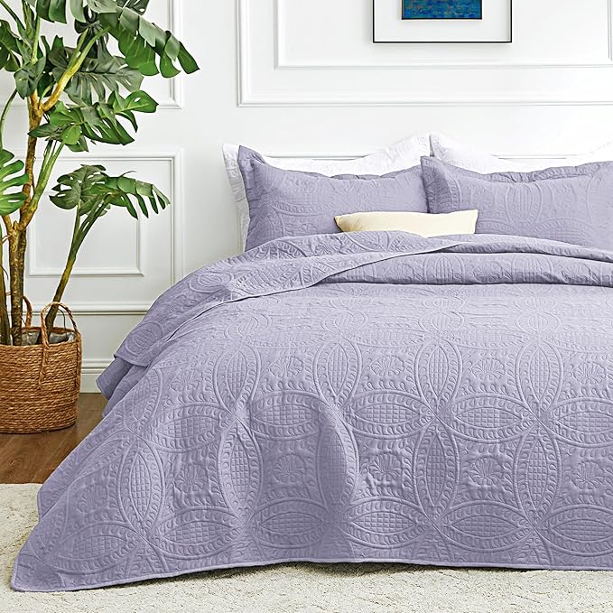Love's cabin Quilts for Full Bed Lavender Bedspreads Bedding Set - Lightweight Bedspread Comforter - Coin Pattern Bedding Coverlet for All Season - 3 Pieces (1 Quilt, 2 Pillow Shams)