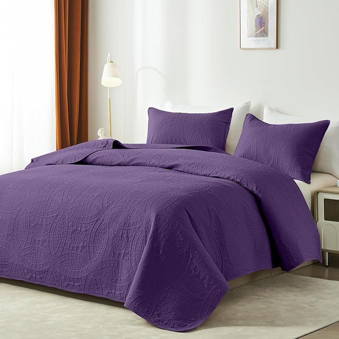akkialla Purple King/Cal King Quilt Set, Ultrasonic Lightweight Bedspread Coverlet for Modern Minimalist Bedroom, Soft Microfiber Coin Pattern Bedding, 3-Piece (1 Quilt, 2 Pillow Shams)