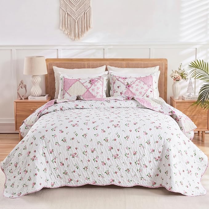 King Size Quilt Set Pink Floral Patchwork Quilted Bedspreads Coverlet Set | VIVILINEN 3-Piece Floral Reversible Stitched Quilt Bedding Set Lightweight Comforter Bed Cover Blanket with 2 Pillow Shams