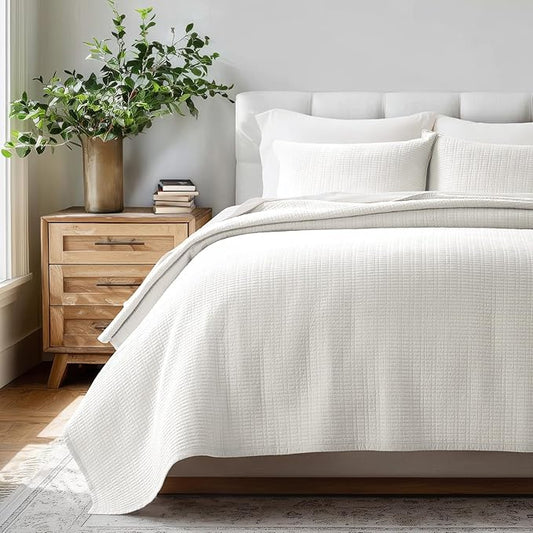 100% Cotton Modern Grid Stitch Quilt Set, King Size, Bright White | Pre-Washed Cotton Coverlet Bedspread, Oversized Lightweight 3-Piece Bedding Set for All Season, with 2 Pillow Shams