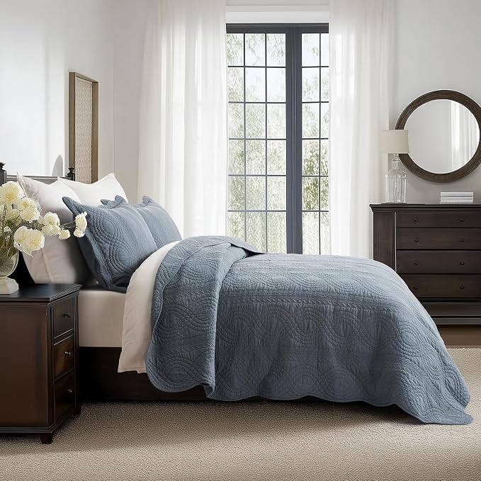 100% Cotton Scallop Quilt Set, Queen Size, Stormy Blue | Scalloped Border, Timeless Chic Aesthetic, All-Season Comfort, Perfect French Country Bedroom Decor, 3 Piece Set with 2 Shams