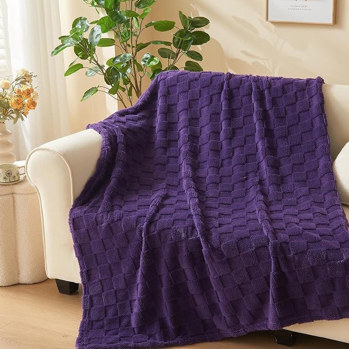 NEWCOSPLAY 3D Checkered Flannel Twin Blanket, Purple Checkered, 60"x80" | Super Soft Cute Lightweight Decorative Premium Silky Fleece Blanket for Couch Sofa Bed, Gift for Women Men, All Season Use