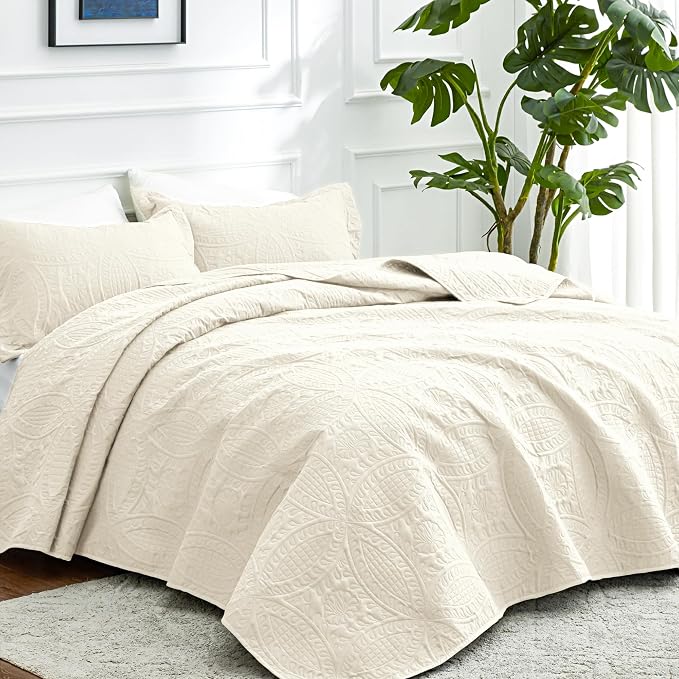 Love's cabin Twin Quilt Bedding Set Beige Bedspreads - Soft Bed Summer Lightweight Bedspread Comforter - Coin Pattern Bedding Coverlet for All Season - 2 Pieces (1 Quilt, 1 Pillow Sham)